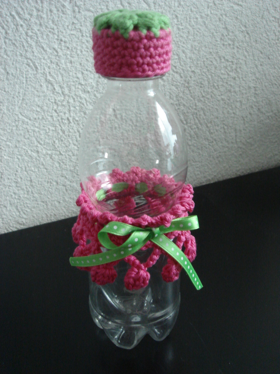 Trinkflasche mit Häkelapplikation