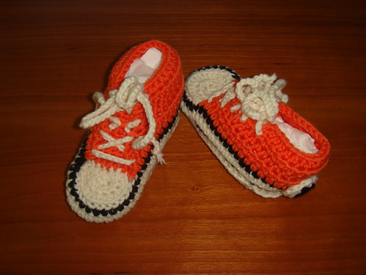 Baby Turnschühchen / Booties gehäkelt